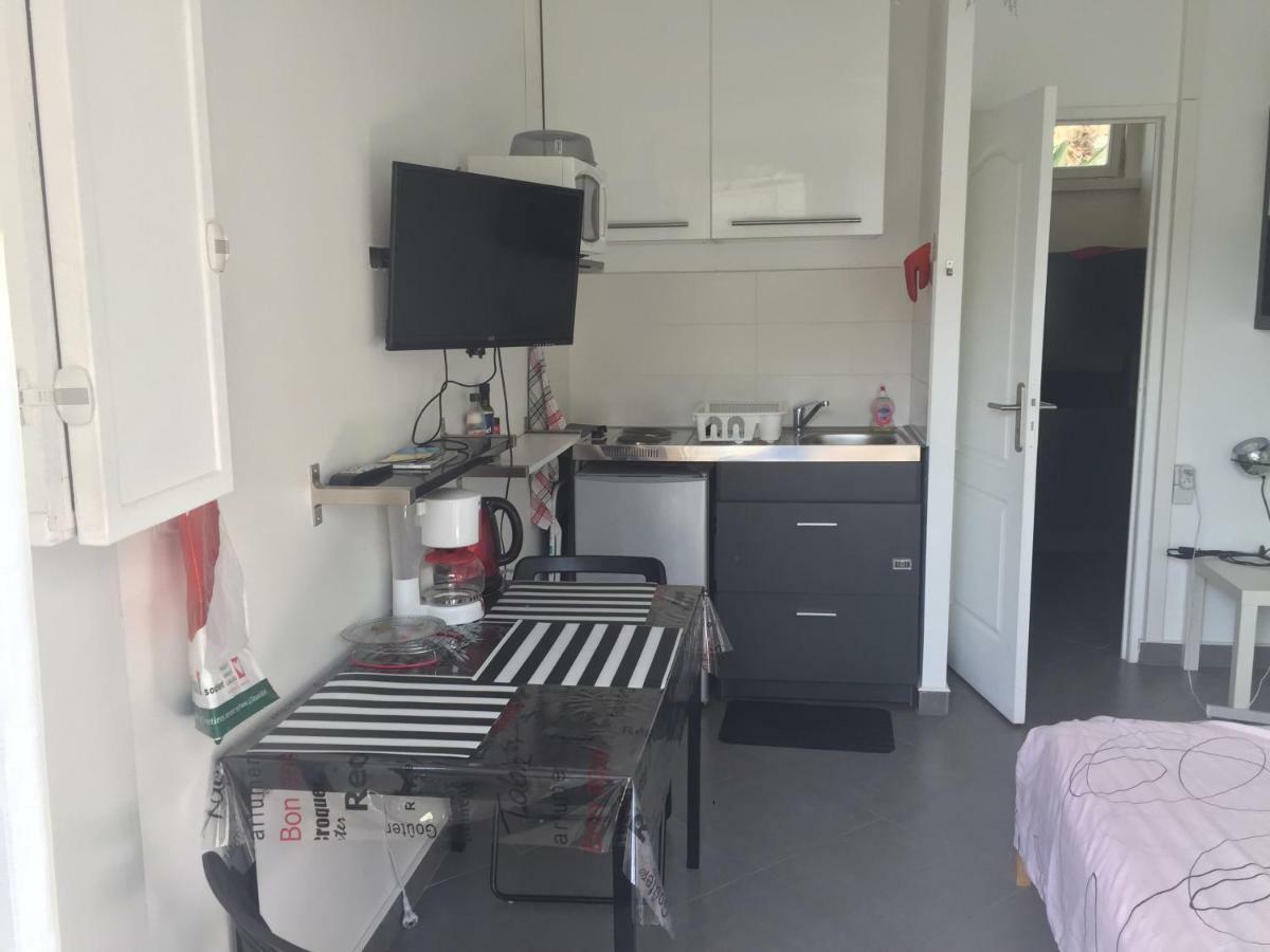 Asklan Apartment Борм-ле-Мимоза Екстериор снимка